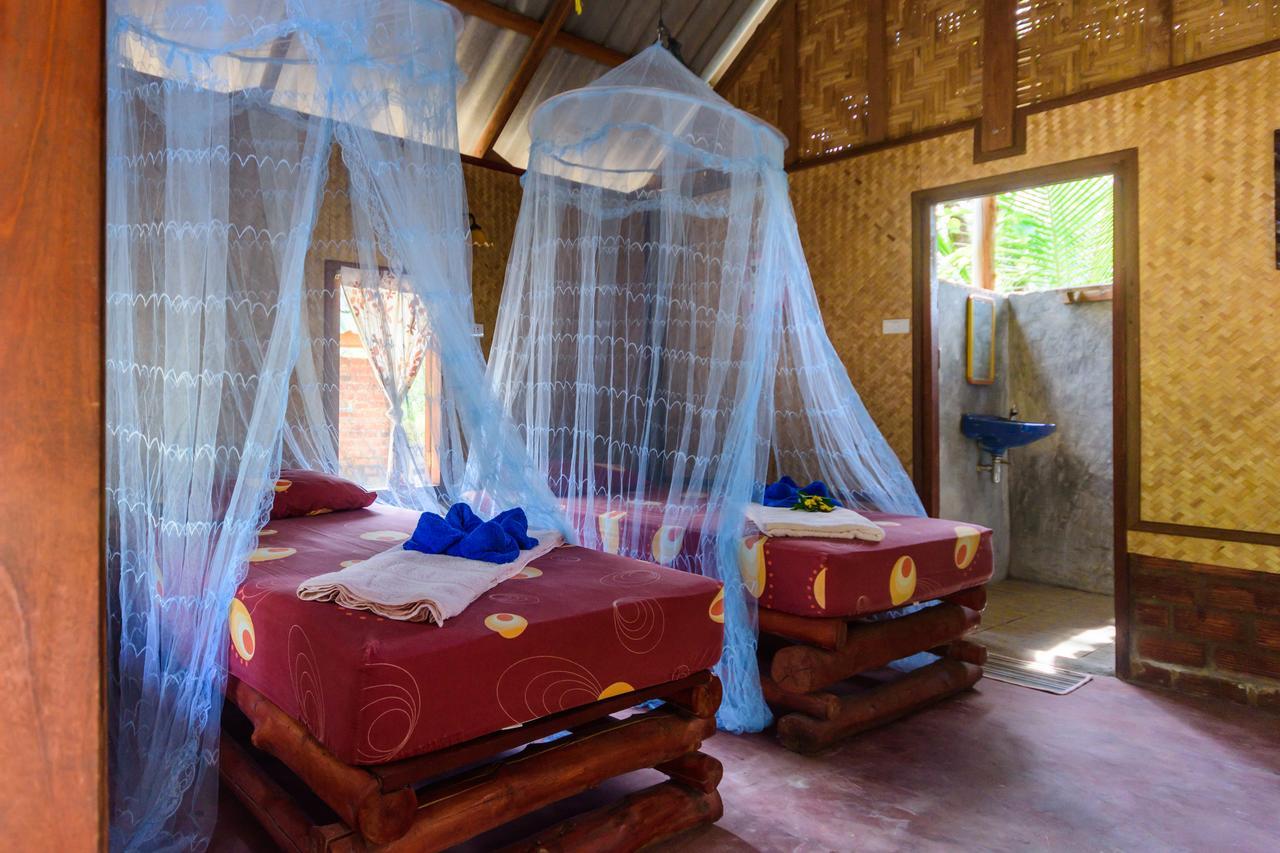 Rakkan Resort Ko Phra Thong Exterior foto